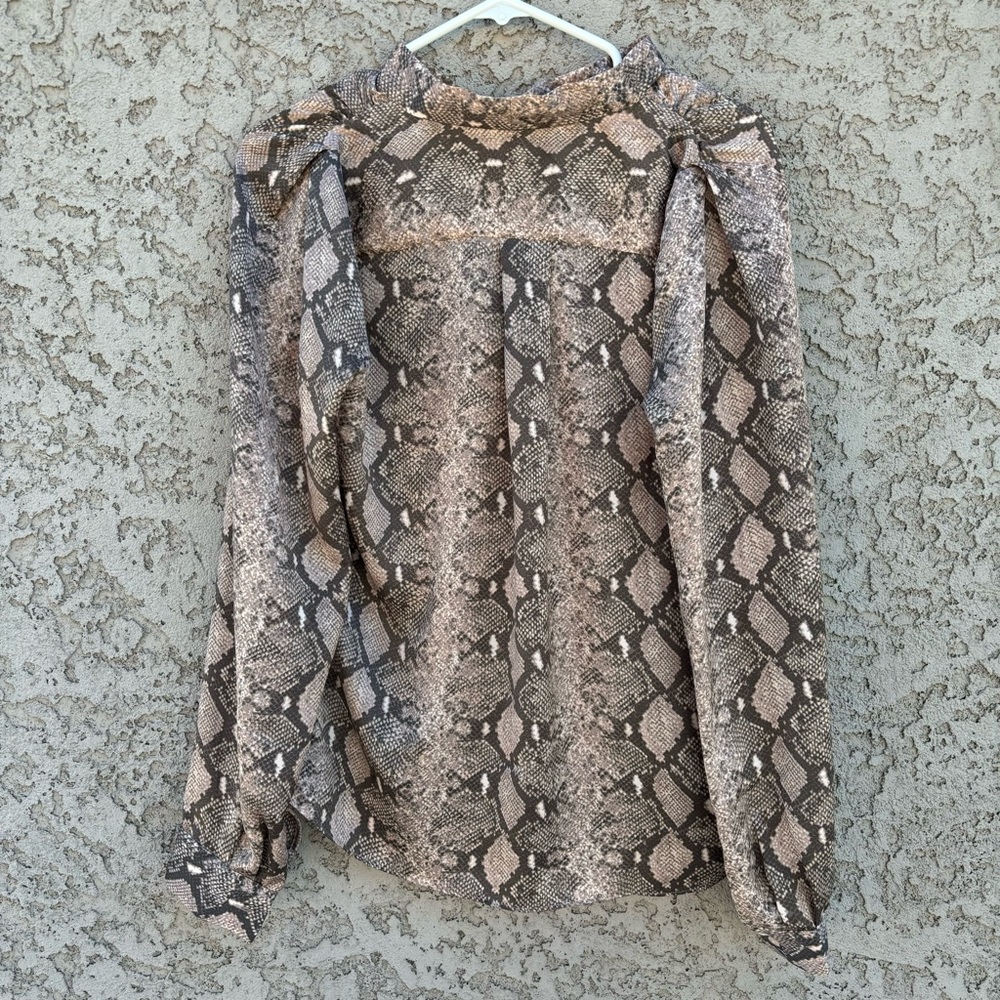 STELLA & DOT Snakeskin Print Neck Tie Long Sleeved Button Down Blouse - Picture 8 of 10